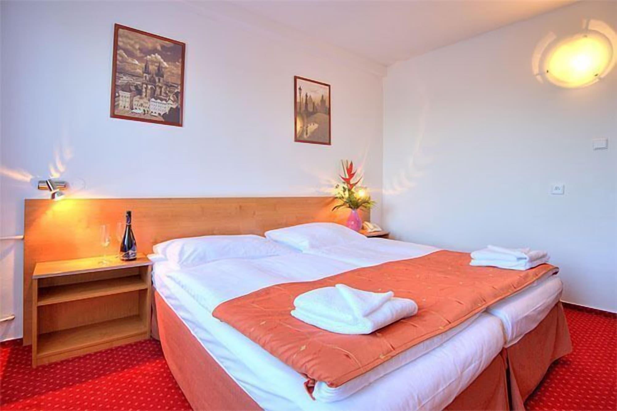 Hotel Globus Prague Luaran gambar