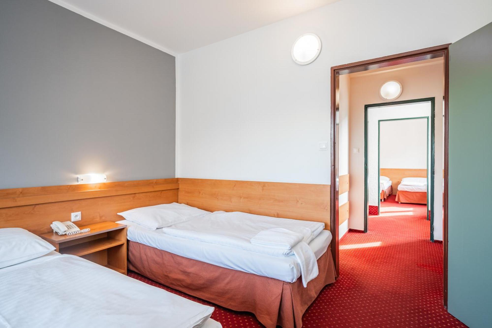 Hotel Globus Prague Luaran gambar