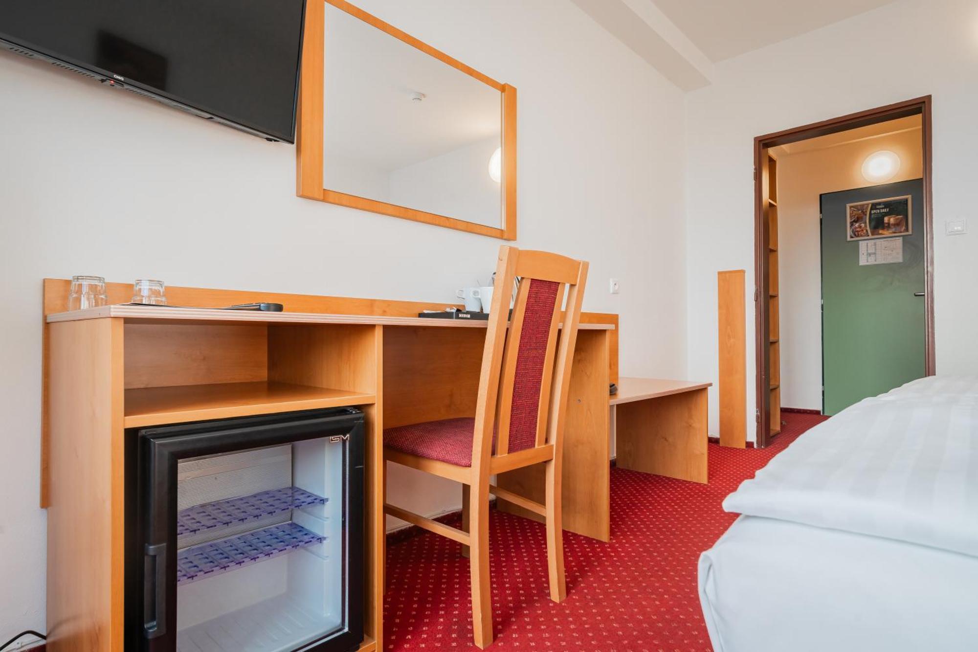 Hotel Globus Prague Luaran gambar