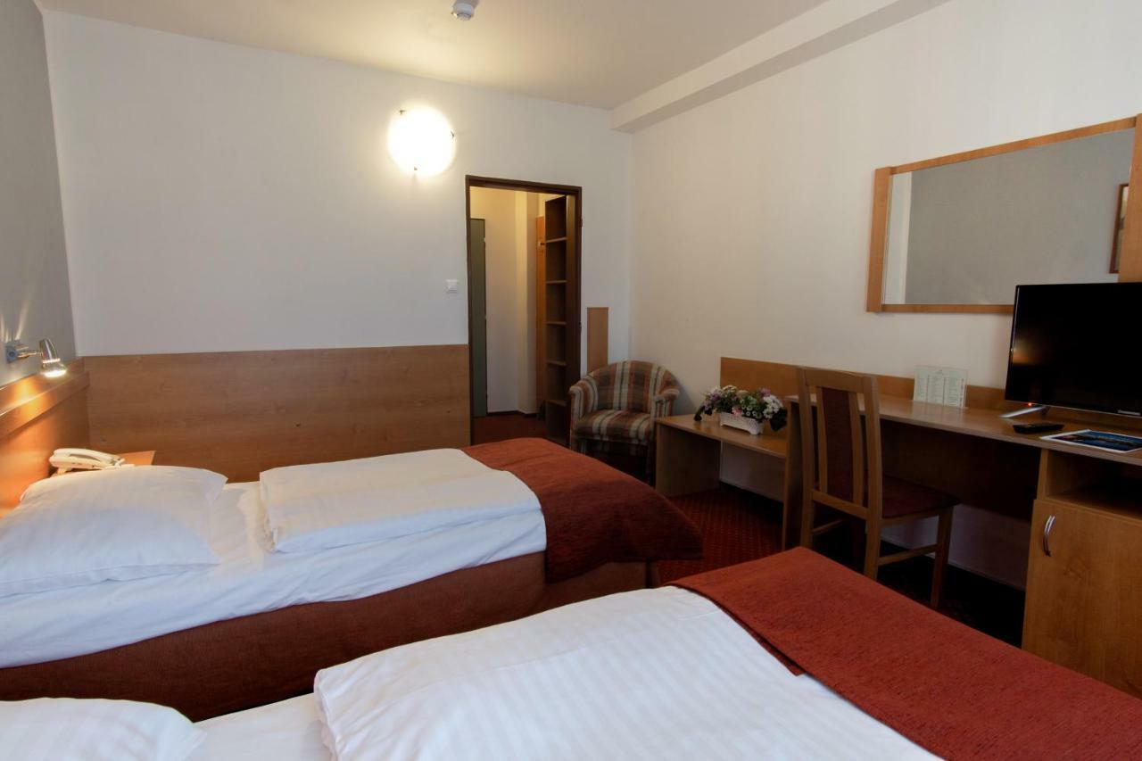 Hotel Globus Prague Luaran gambar
