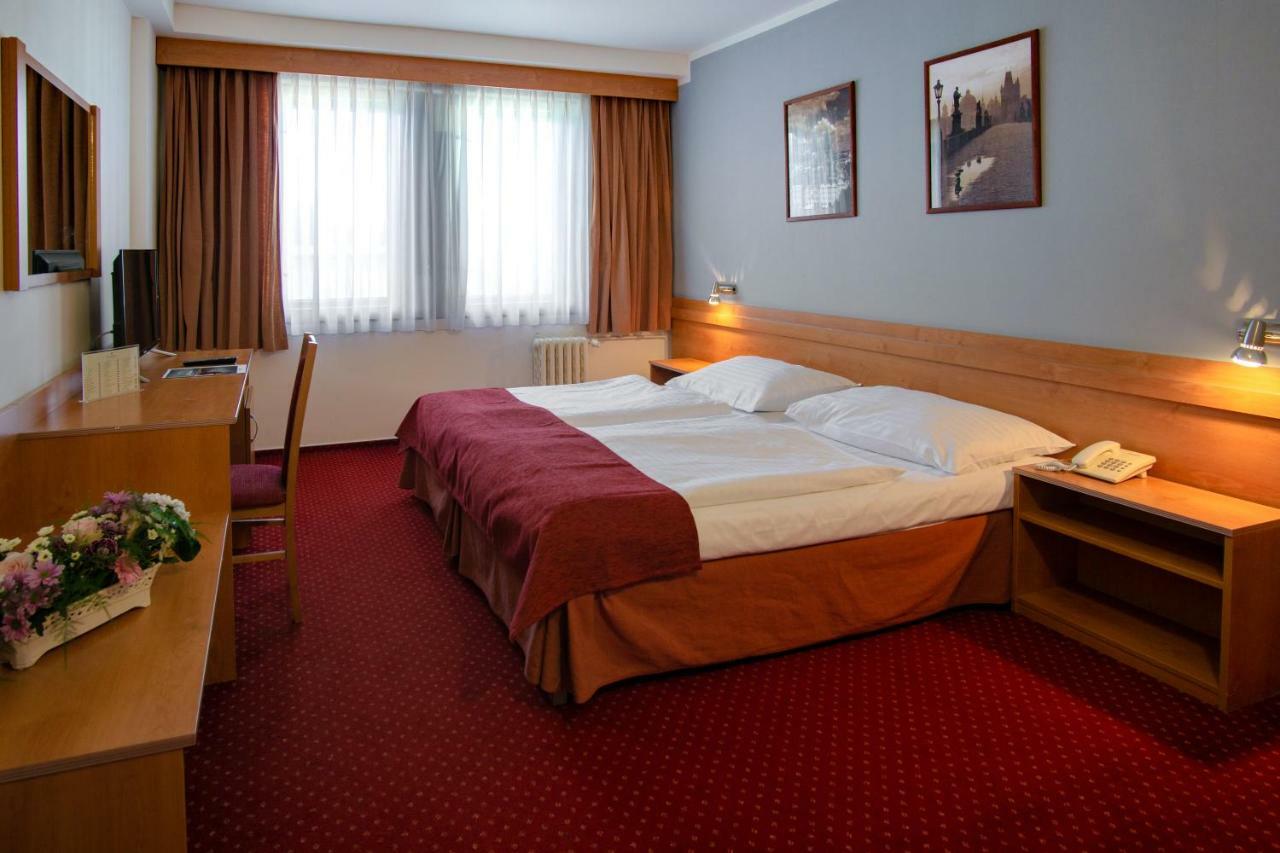 Hotel Globus Prague Luaran gambar